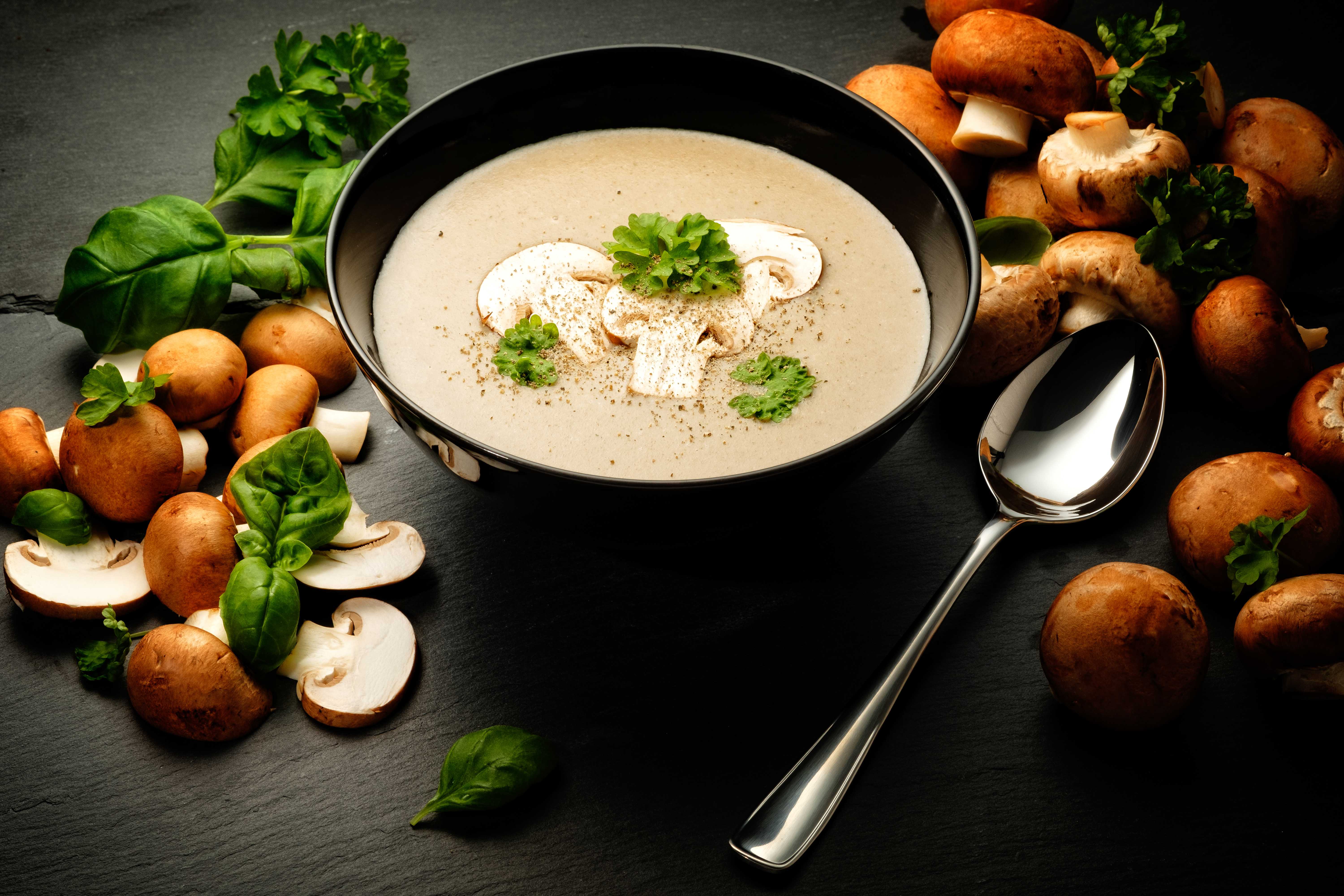 Пошаговый рецепт грибного супа-пюре со сливками