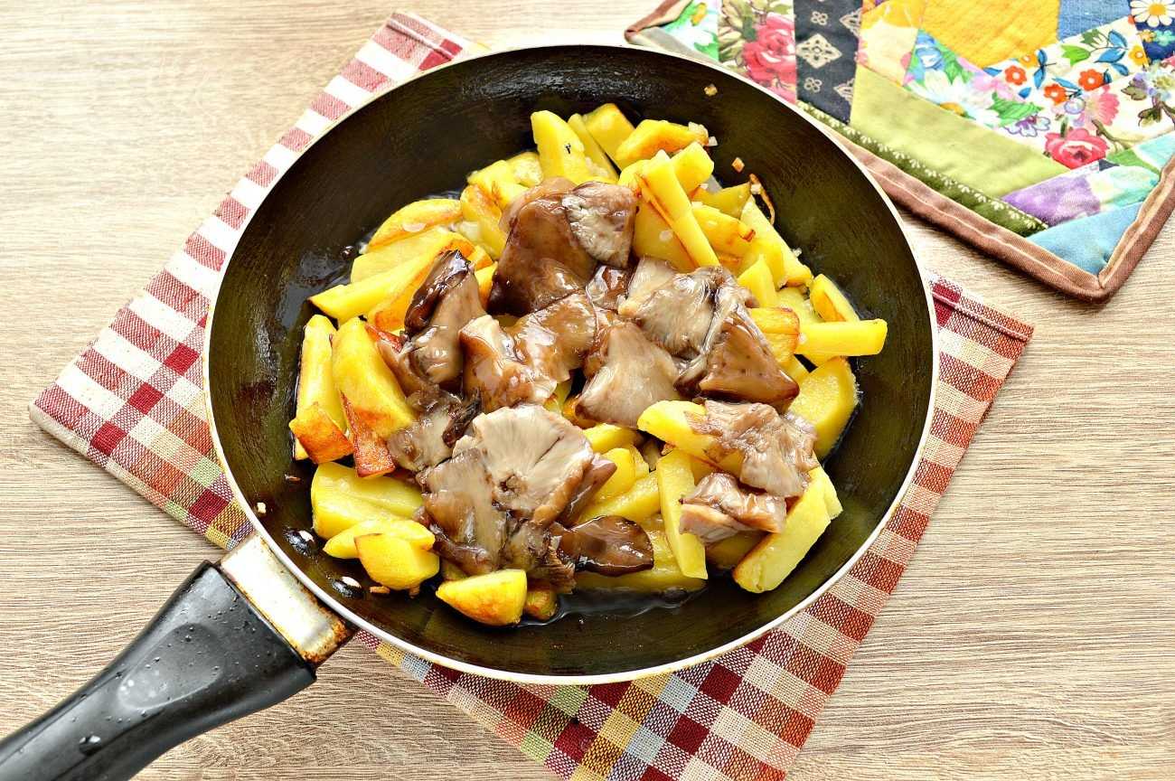 Жареная картошка с луком на сковороде с корочкой, рецепт с фото пошагово в домашних условиях