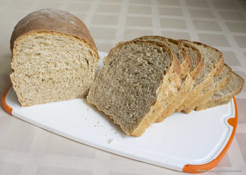 Простой хлеб из цельнозерновой муки