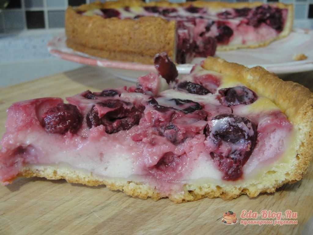 Пирог с вишней - 10 рецептов вишневого пирога с фото