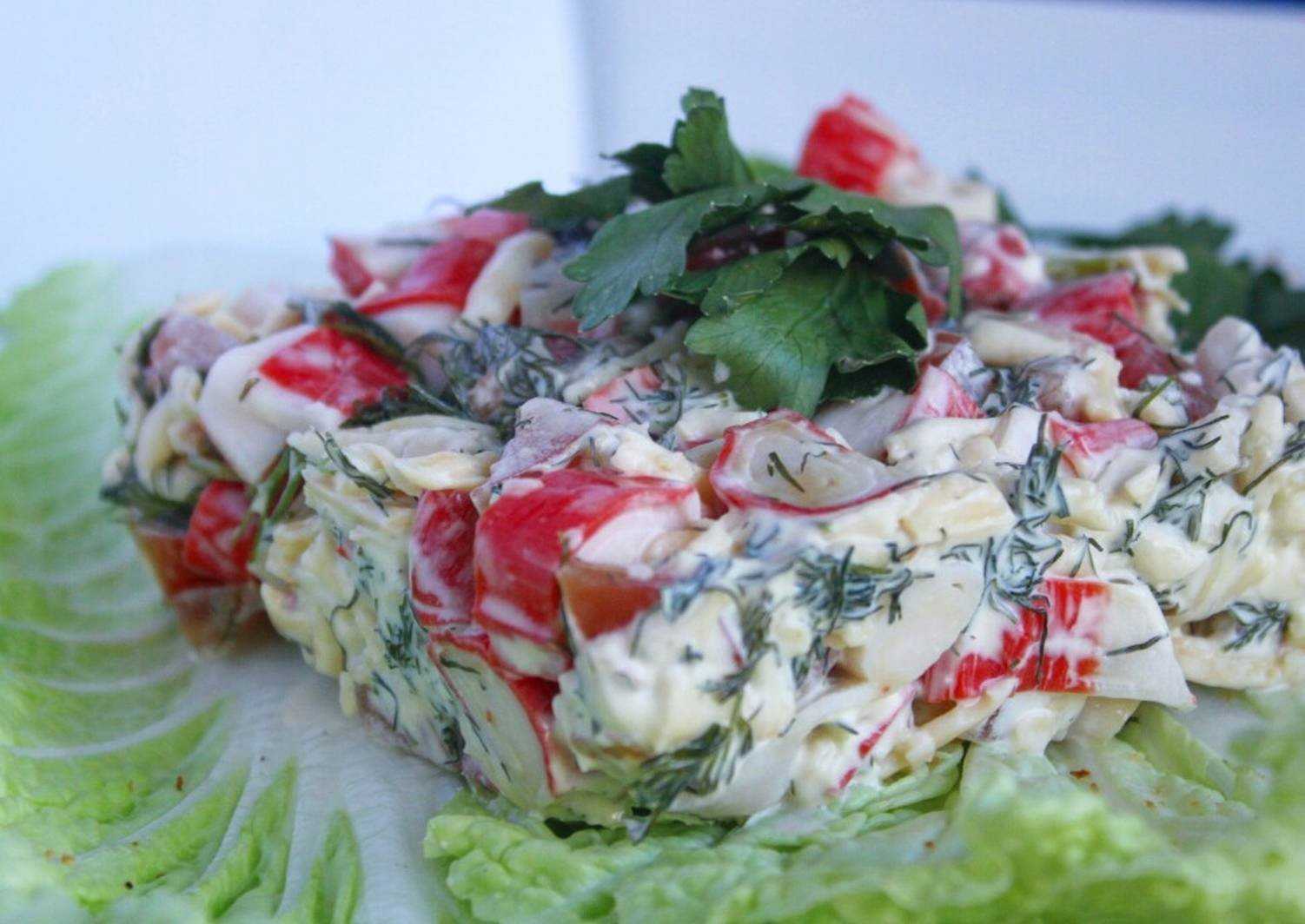 Салат с крабовыми палочками и помидорами — 7 очень вкусных рецептов крабового салата
