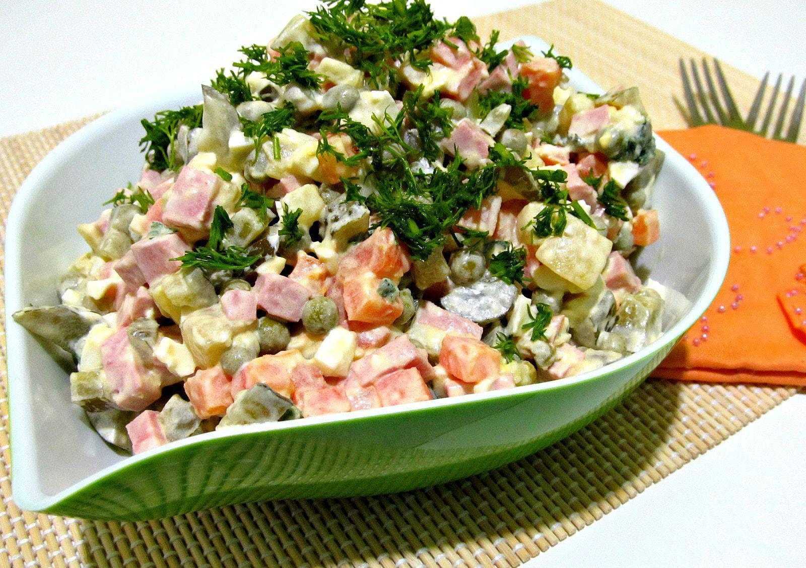 Салат с кальмарами и грибами » рецепты - готовим дома | «наобед.kz»