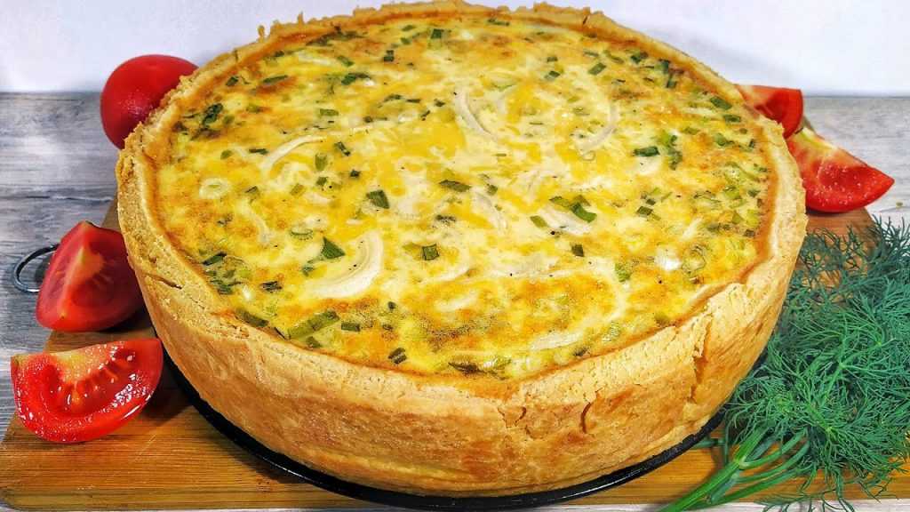 Заливной пирог с зеленым луком и яйцами в духовке : 6 быстрых и вкусных рецептов