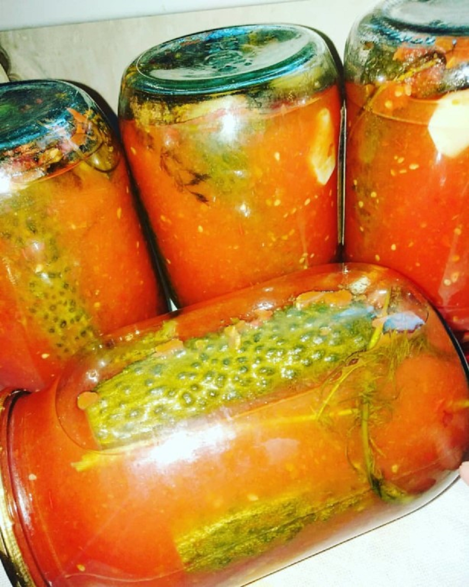 Огурцы в томате на зиму — 6 обалденных рецептов