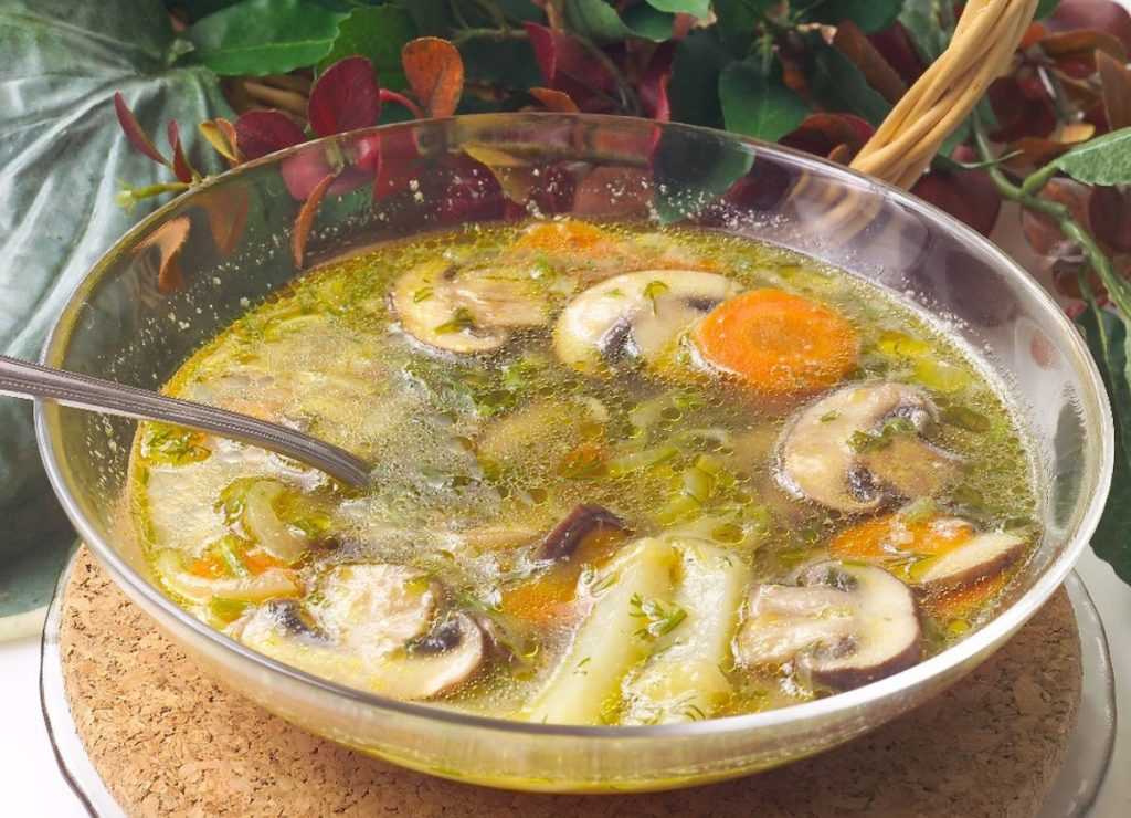 Суп из сельдерея - 8 пошаговых рецептов приготовления с фото