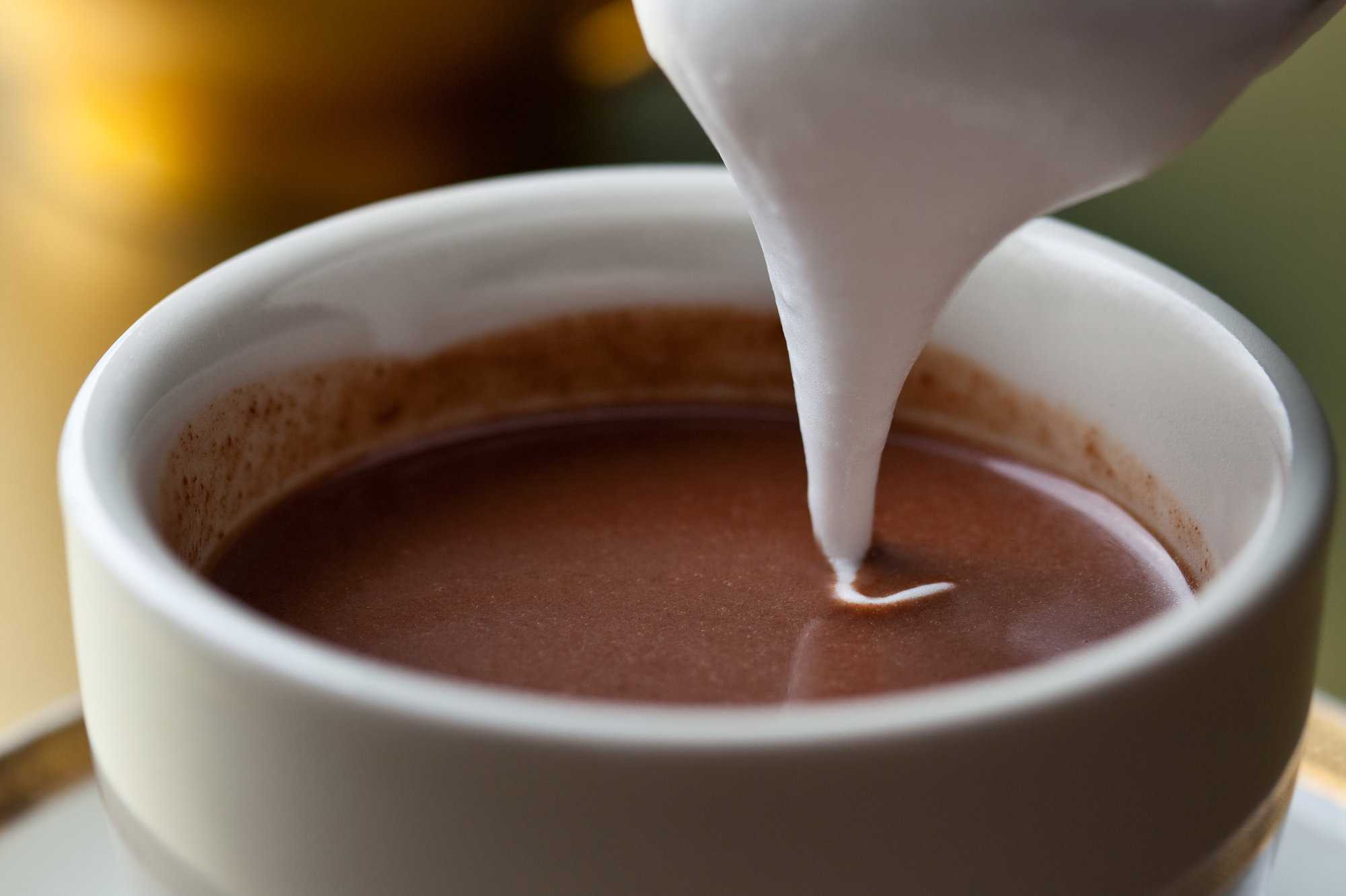 Горячий шоколад — полезное или вредное лакомство?
