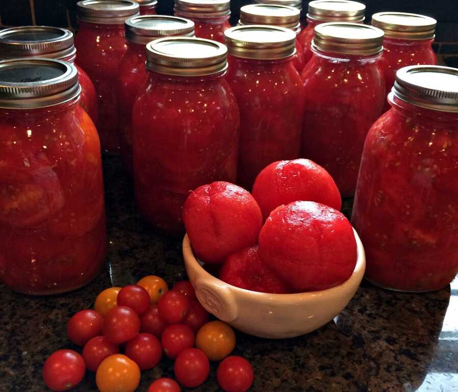 Как сделать томатный сок быстро на зиму Рецепт томатного сока Как консервировать томатный сок Надо ли убирать семечки, как варить в соковарке Обязательно ли кипятить, как хранить