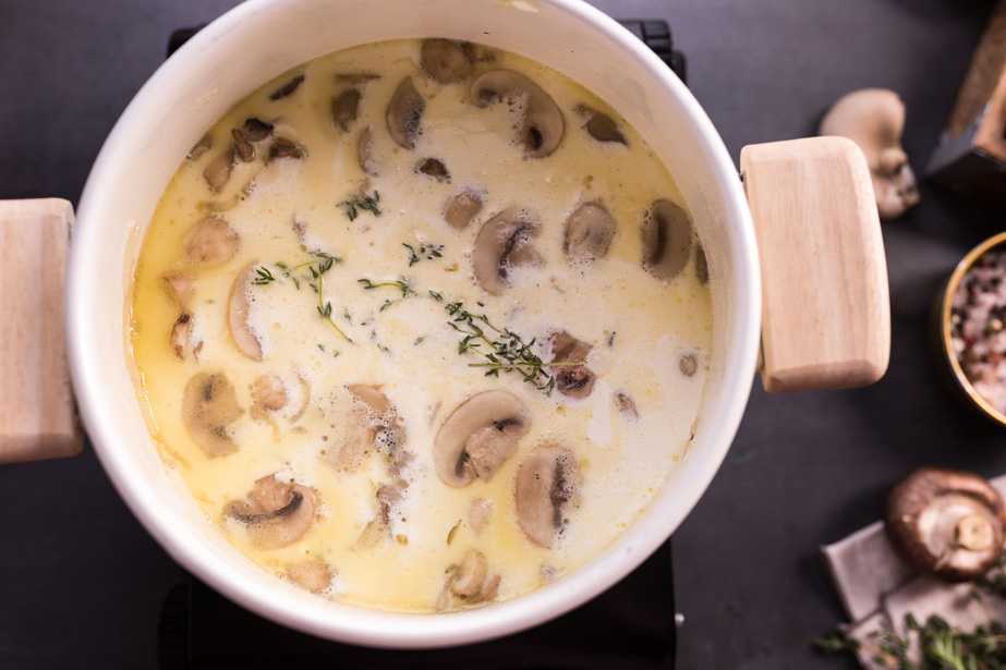 Сливочный суп с грибами – как приготовить, какие продукты использовать, правила эффектной подачи: рецепт с фото и видео