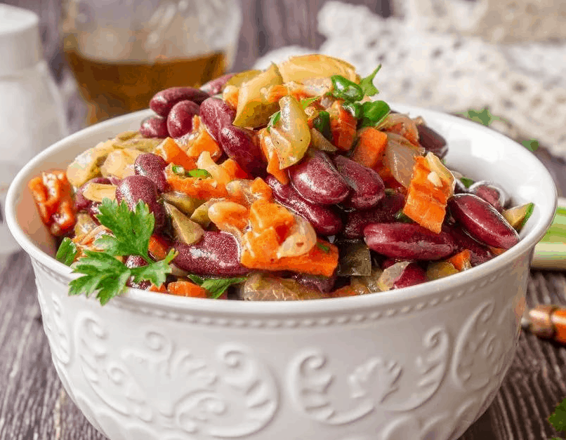 Салат с фасолью и корейской 🍅 морковью - подробный рецепт