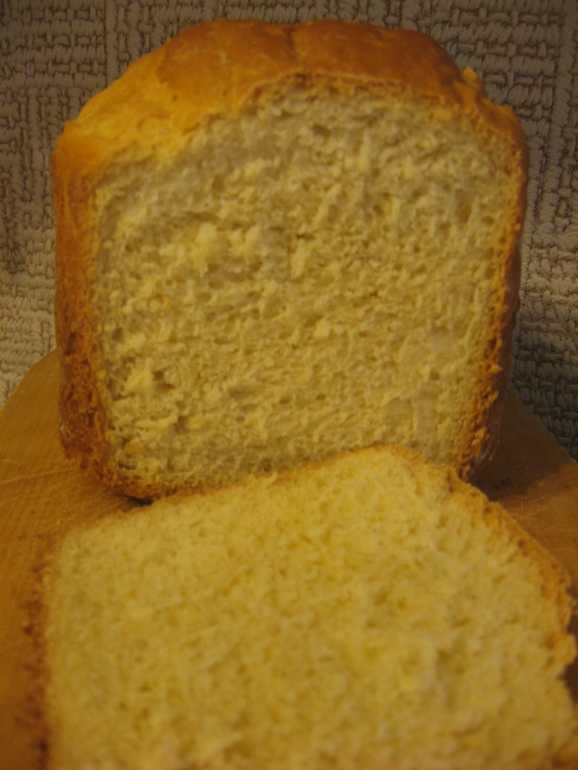 Рецепт кукурузного теста. Хлеб в хлебопечке Мулинекс на 750 грамм пшеничный. Хлеб из кукурузной муки в хлебопечке. Хлеб с кукурузной мукой в хлебопечке. Хлеб из кукурузной крупы.