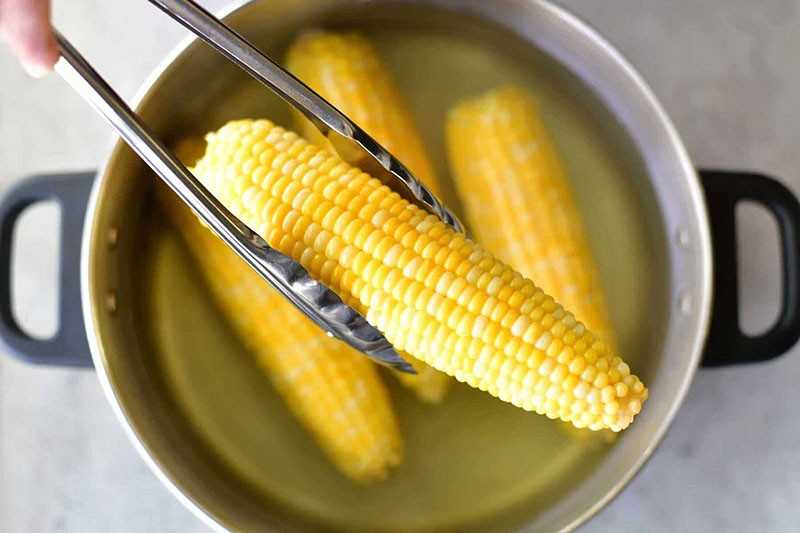 Заморозка кукурузы в початках на зиму. Кукуруза в початках замороженная. Замороженная отварная кукуруза. Бланширование кукурузы.
