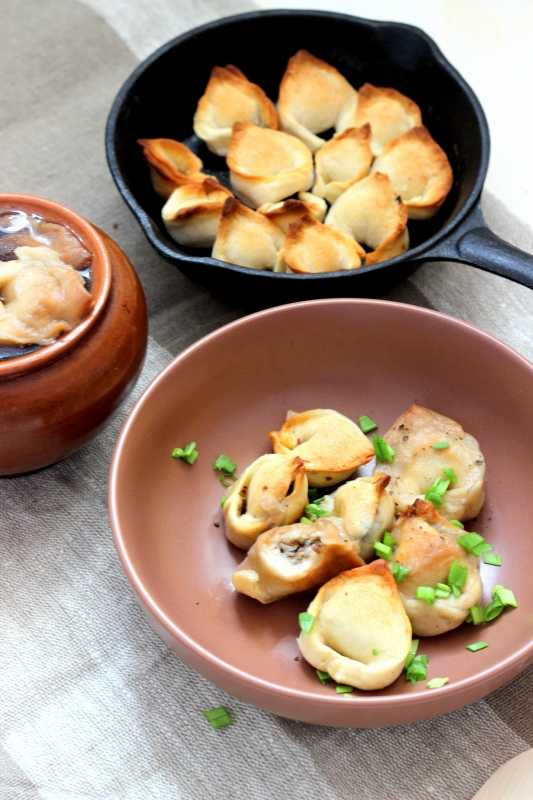 Пельмени с грибами — рецепты с фото, в духовке, жареные
