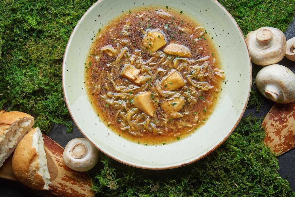 Постный грибной суп из сушеных грибов с перловкой (пошаговый рецепт с фото) - pro vkusnyashki
