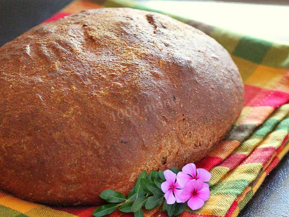 Домашний бездрожжевой хлеб на закваске рецепт. Хлеб хмелевой бездрожжевой. Хлеб на хмелевой закваске. Деревенский хлеб на закваске. Кукурузный хлеб на закваске.