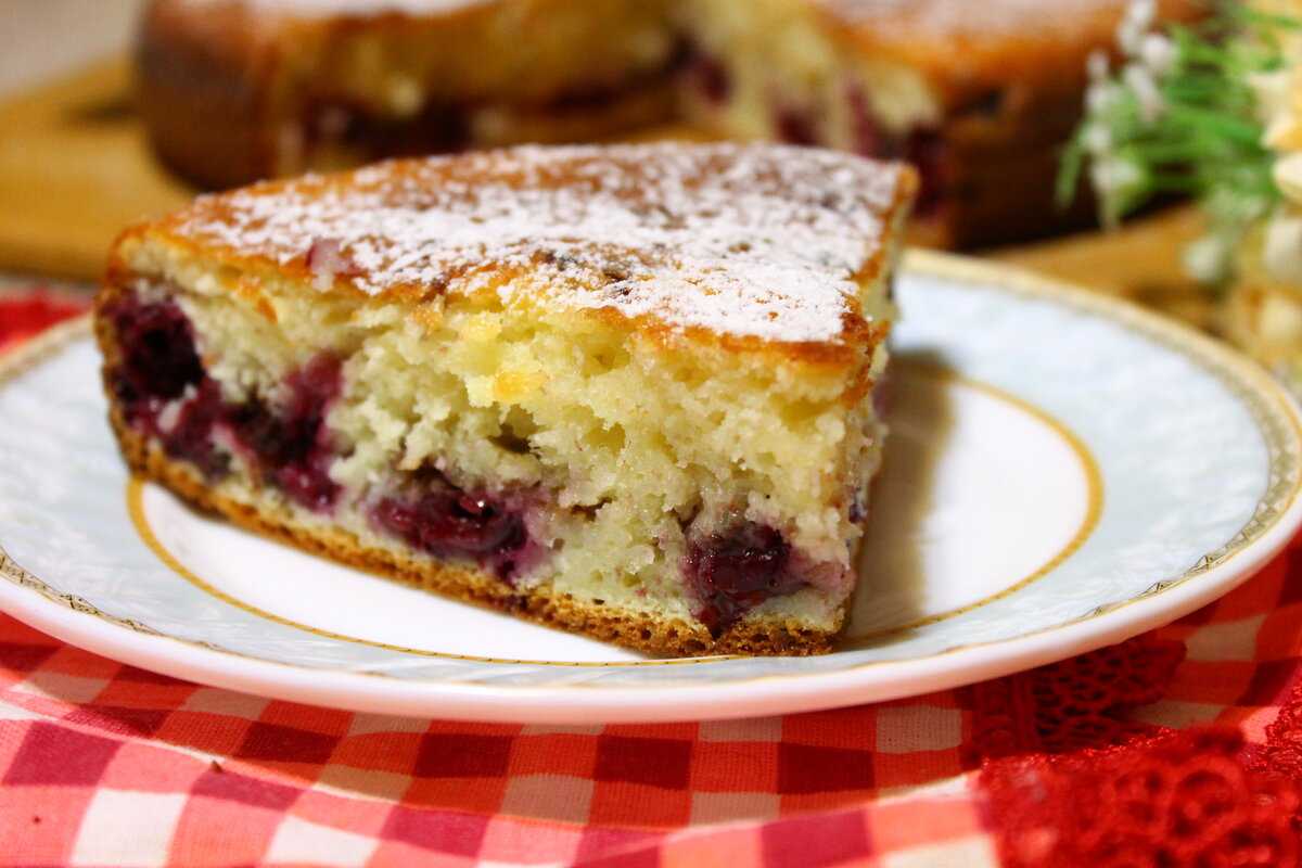 Пирог на кефире с вареньем – 7 рецептов как у бабушки