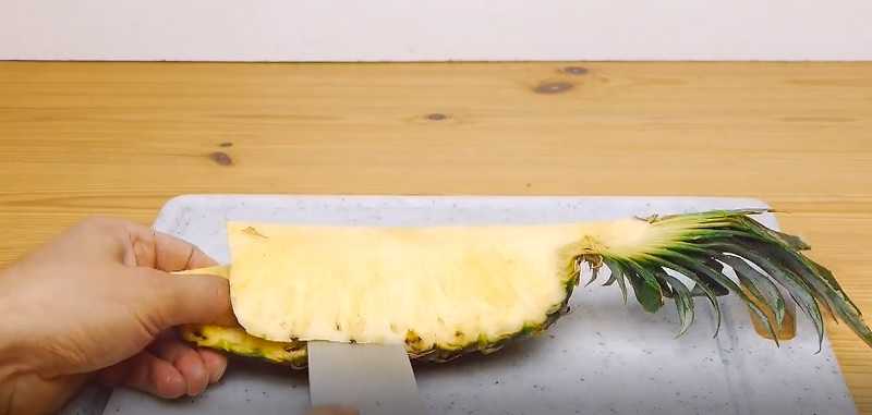 Как почистить ананас и красиво нарезать его для праздничного стола