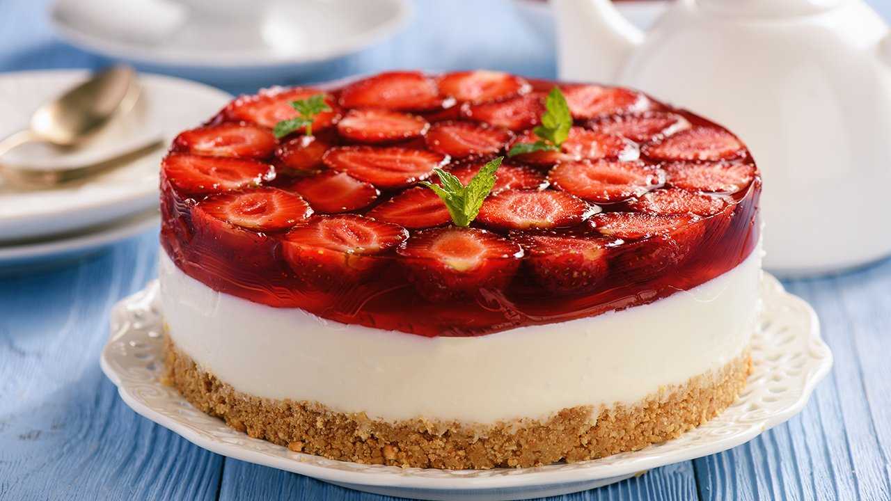 Как украсить торт фруктами и ягодами в домашних условиях: идеи и пошаговые рецепты