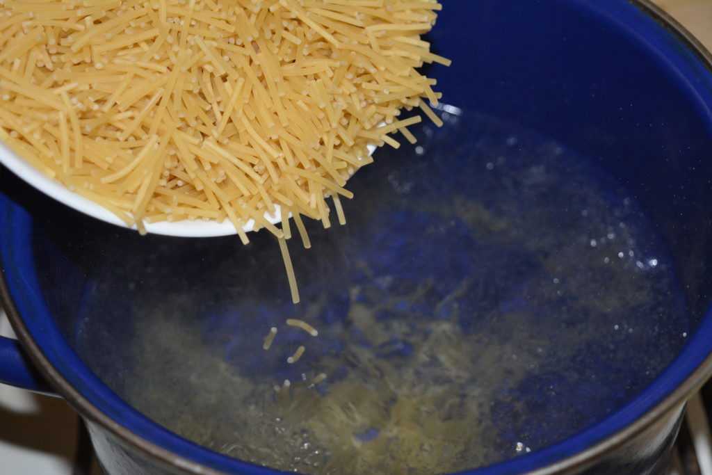 Как правильно варить макароны в микроволновке