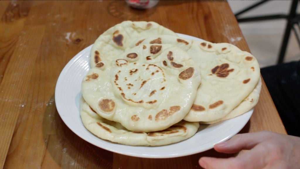 Хачапури с сыром – 10 простых и вкусных фото рецептов сырных хачапури