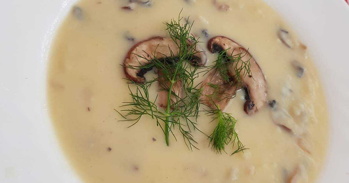 Суп с шампиньонами на курином бульоне - необычный рецепт