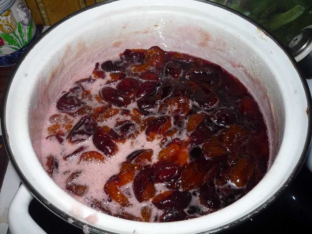 Густое варенье из слив на зиму: 6 самых вкусных и простых рецептов